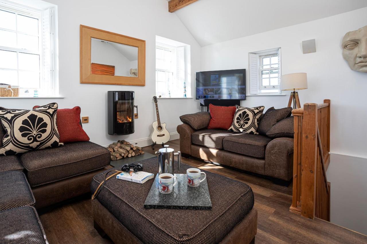 Finest Retreats - Lighthouse Cottage Rampside Bagian luar foto